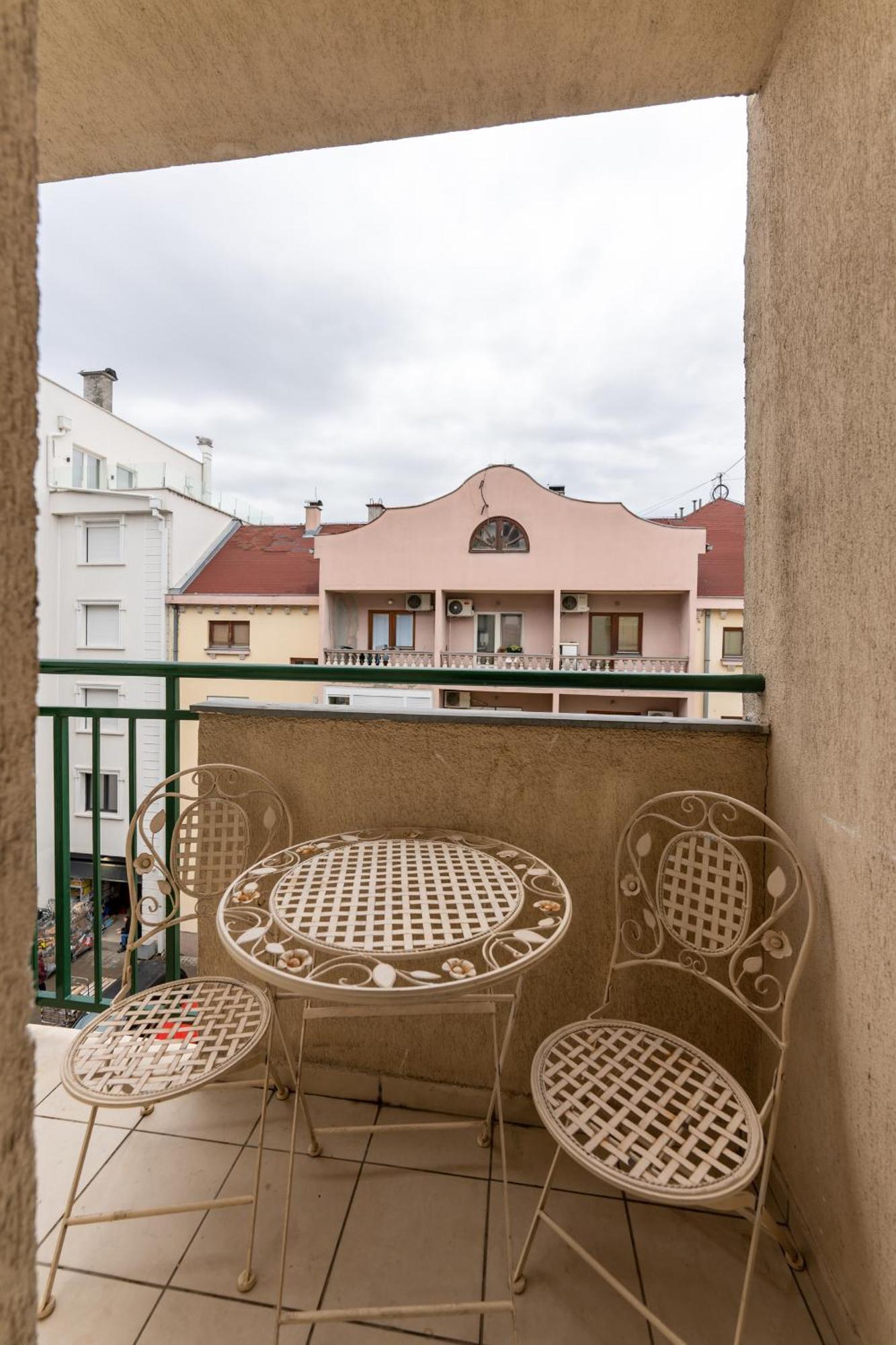 Ferienwohnung White House Ns Novi Sad Exterior foto